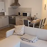 Le Portet Avec Parking Privé Apartamento