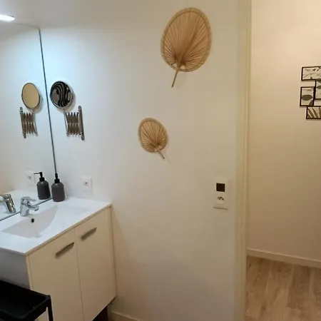 Le Portet Avec Parking Prive Апартаменты Анже