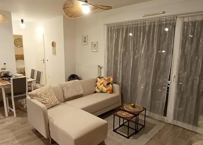 Lägenhet Le Portet Avec Parking Prive *