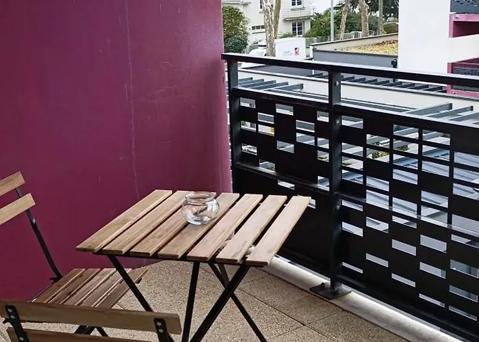 Le Portet Avec Parking Prive Lägenhet Angers